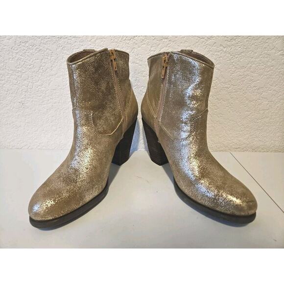 NEW! VINCE CAMUTO Hammerton Golden Rugged Metal Leather Ankle Booties Size 7M - Picture 6 of 10